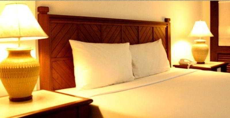 Rattana Mansion Hotel Phuket Ngoại thất bức ảnh