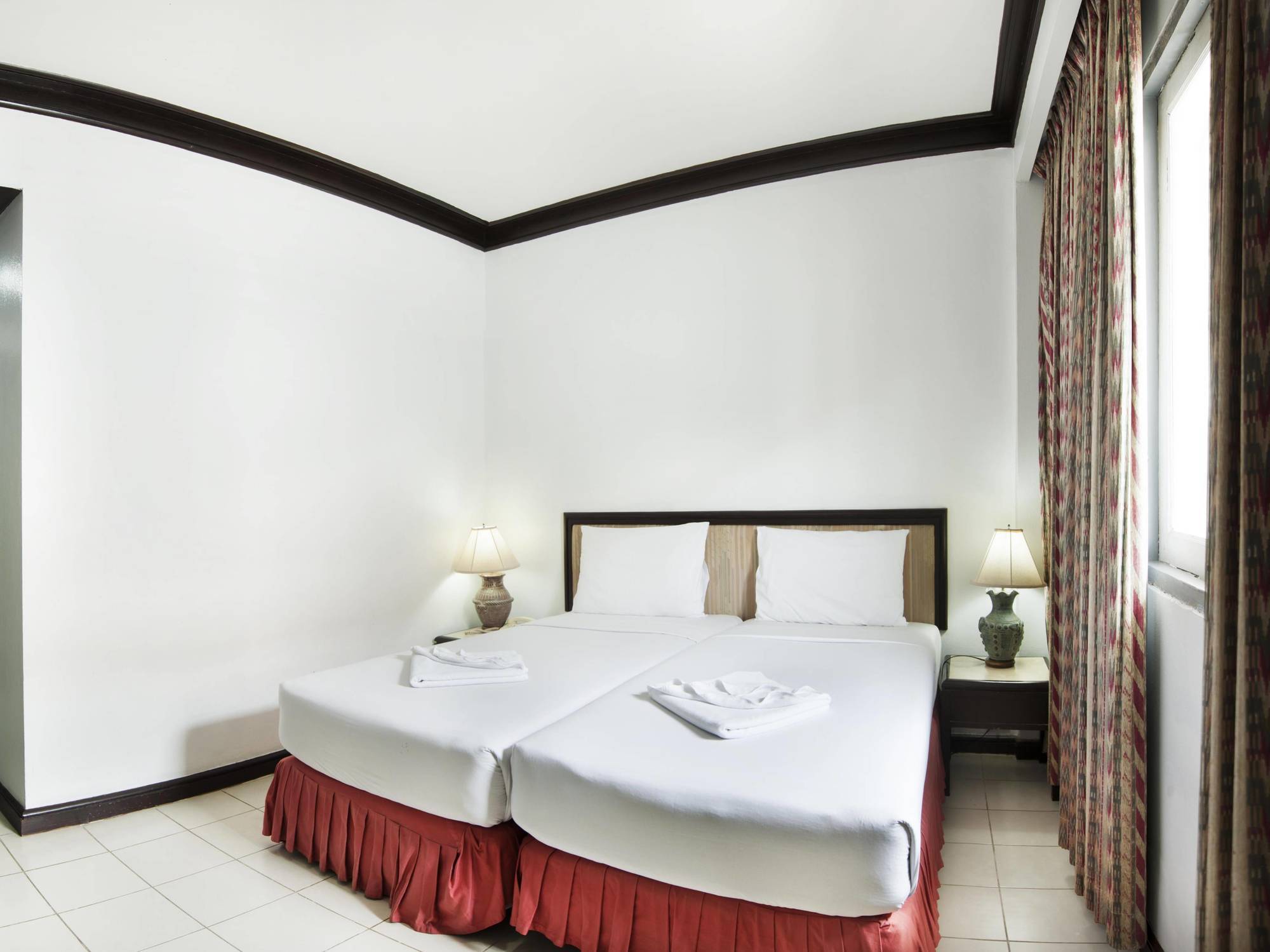 Rattana Mansion Hotel Phuket Ngoại thất bức ảnh