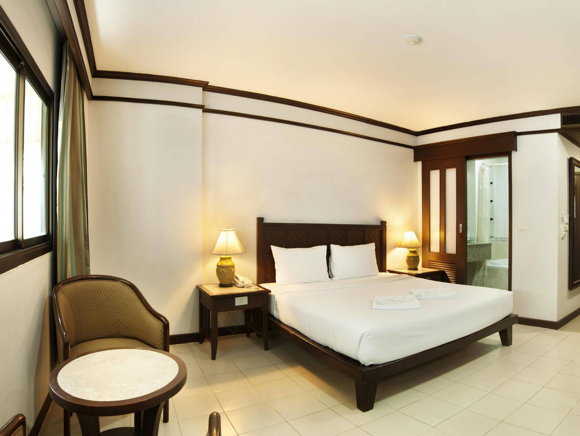 Rattana Mansion Hotel Phuket Ngoại thất bức ảnh