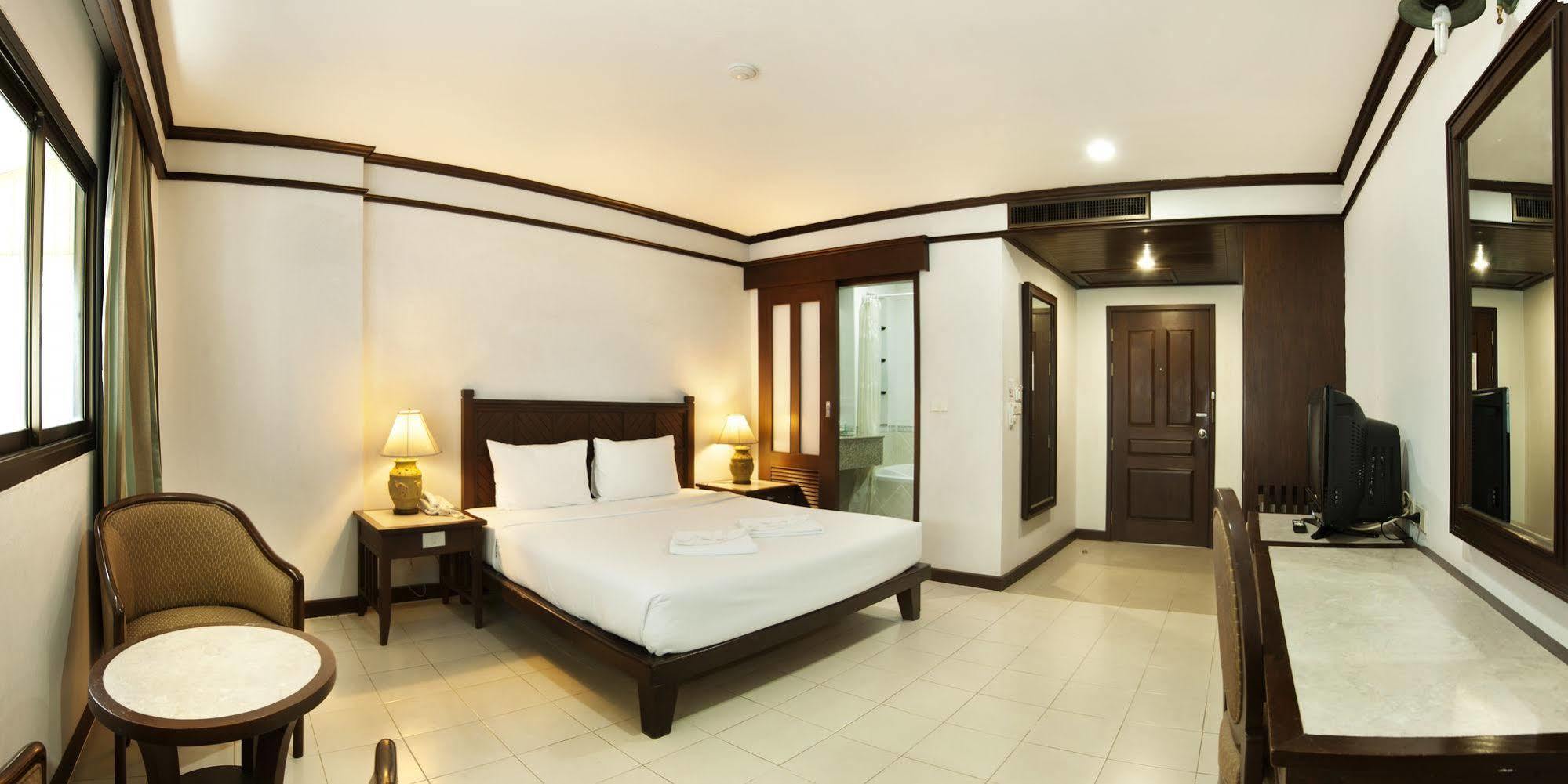 Rattana Mansion Hotel Phuket Ngoại thất bức ảnh