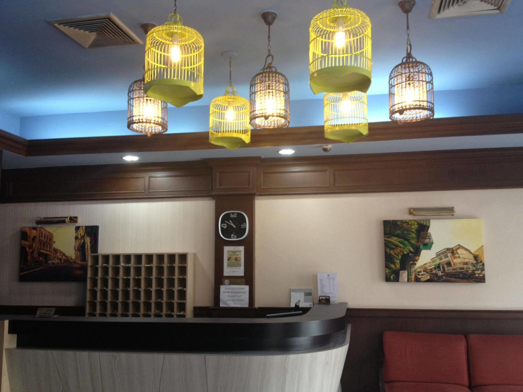 Rattana Mansion Hotel Phuket Ngoại thất bức ảnh