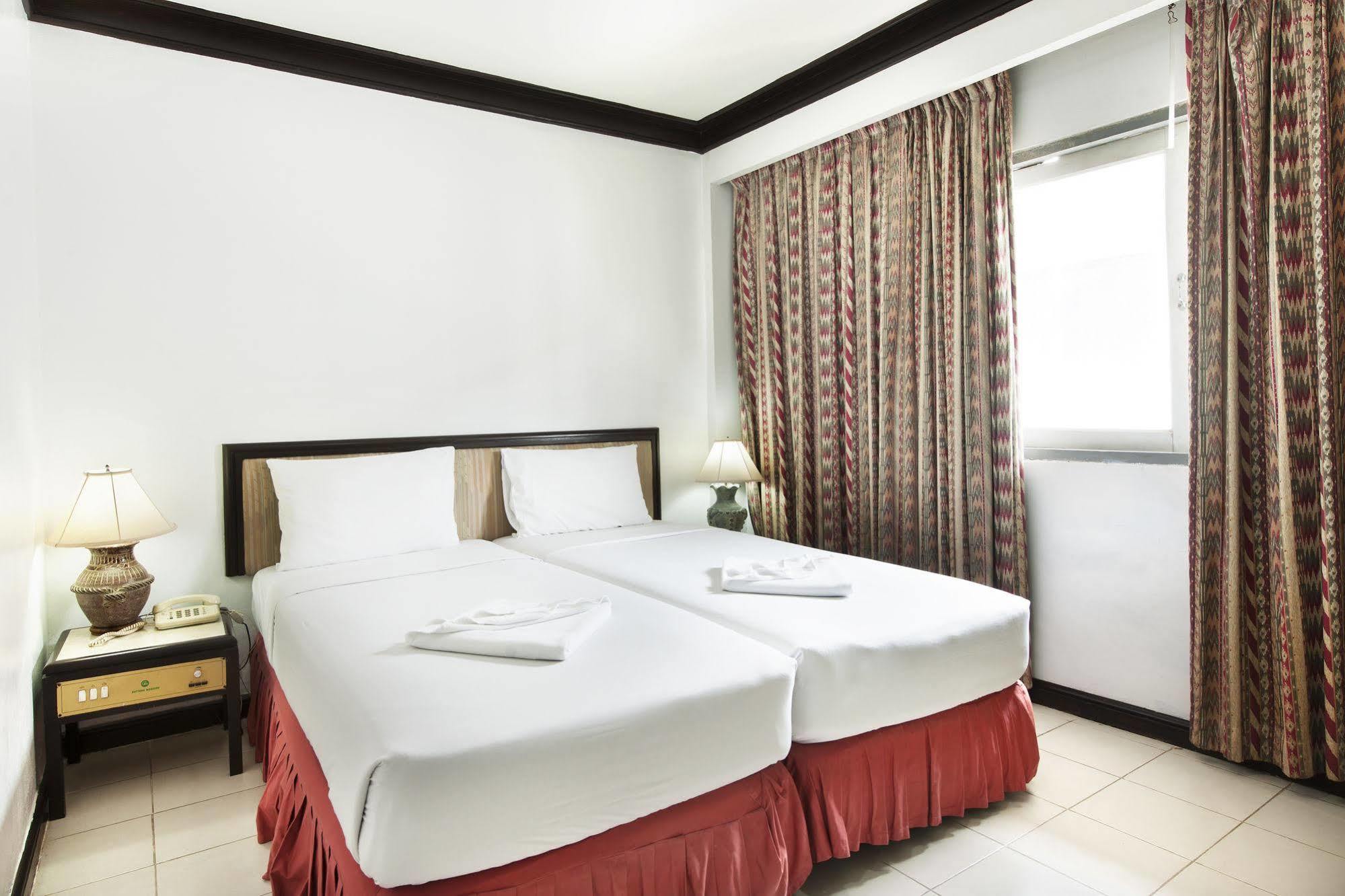 Rattana Mansion Hotel Phuket Ngoại thất bức ảnh